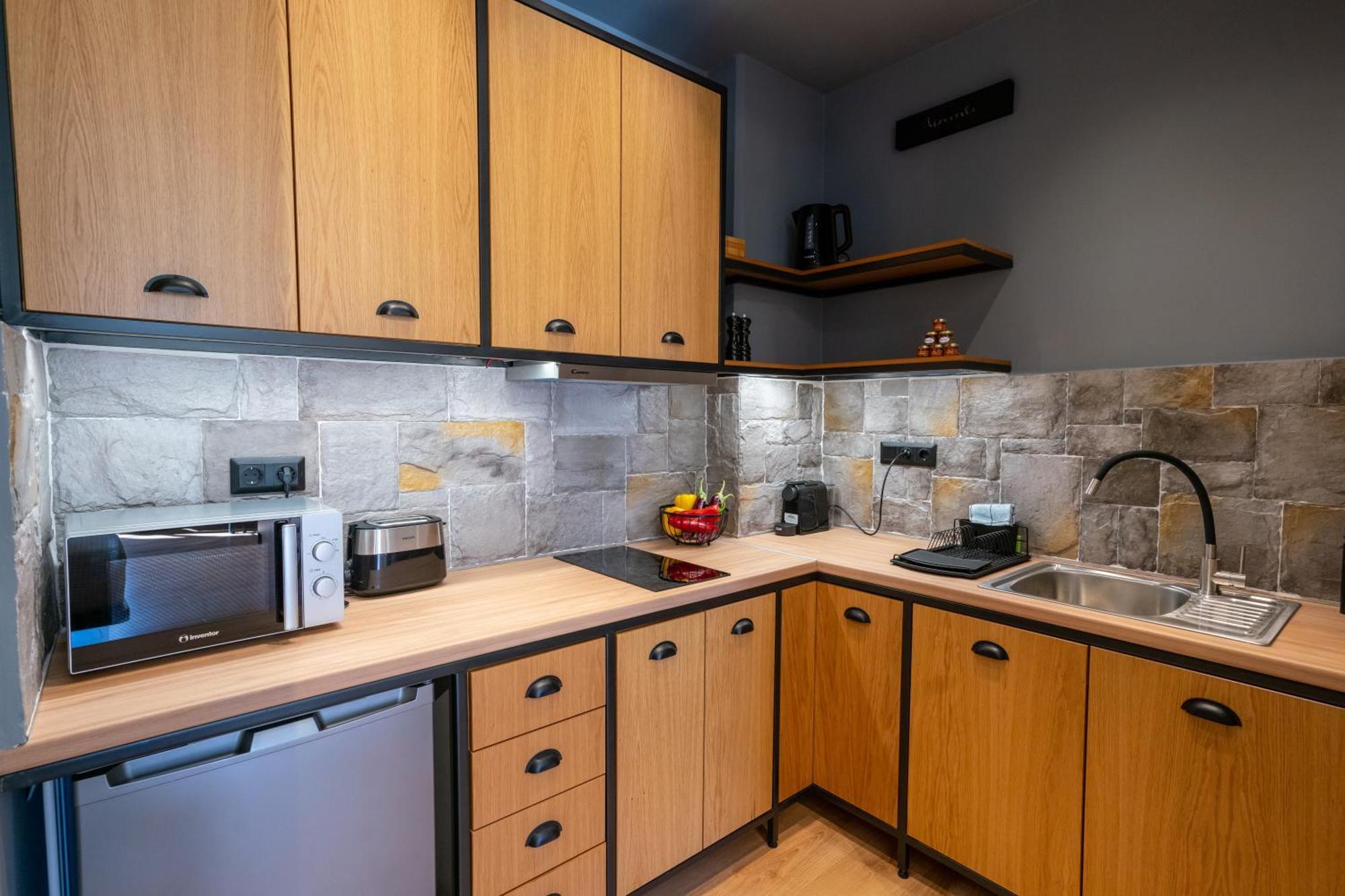 Kraka Apartments Leonídion Екстериор снимка