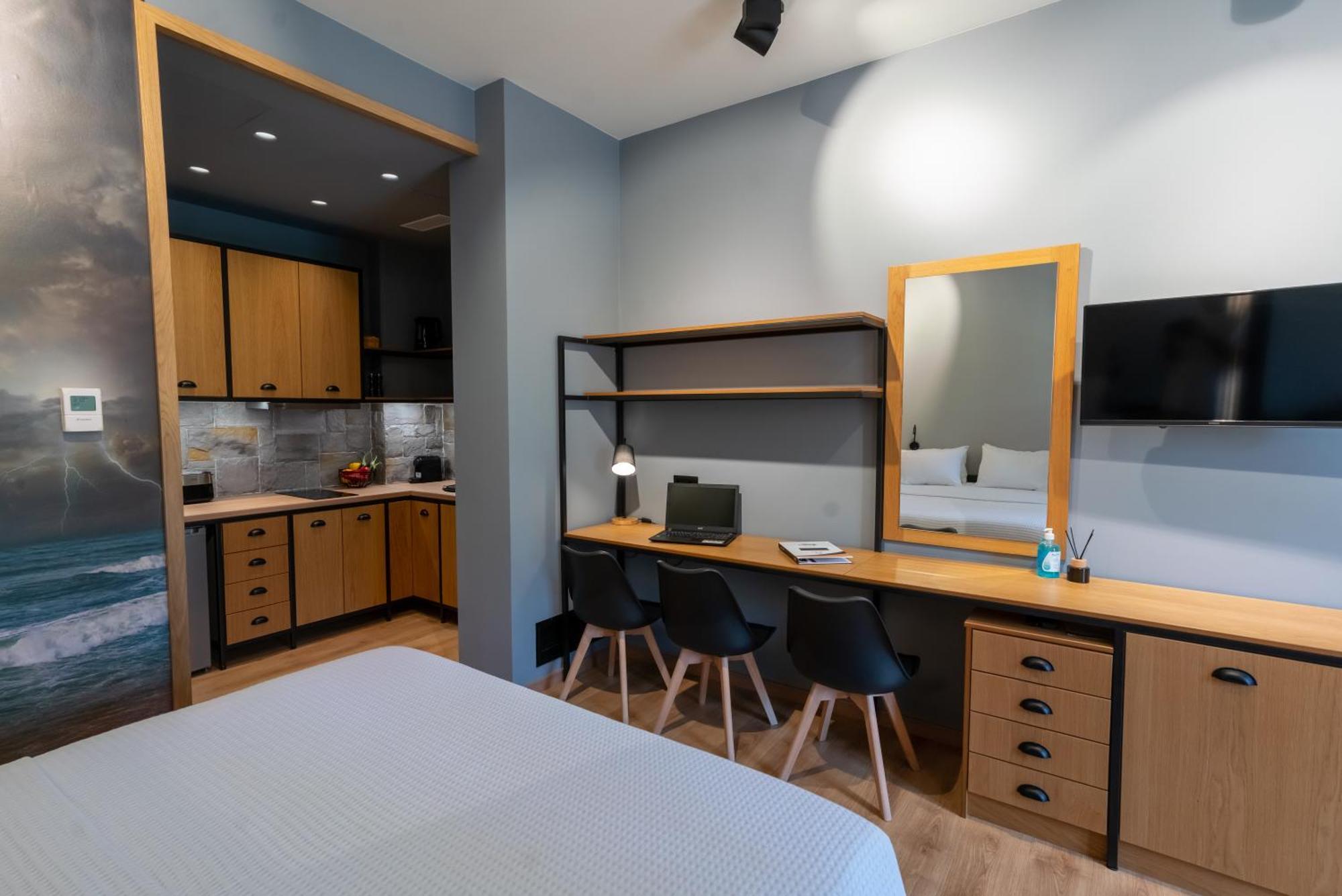 Kraka Apartments Leonídion Екстериор снимка