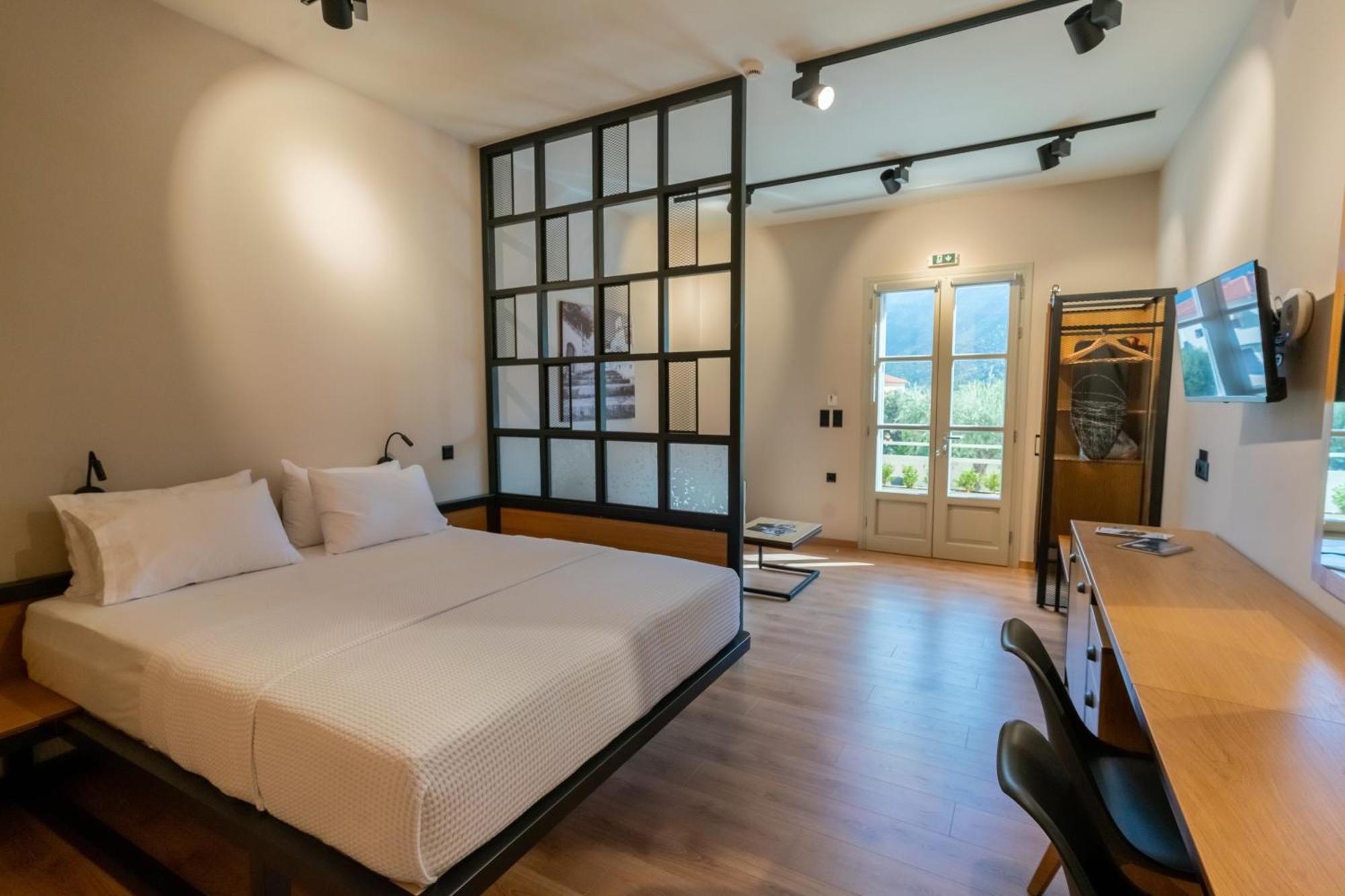 Kraka Apartments Leonídion Екстериор снимка