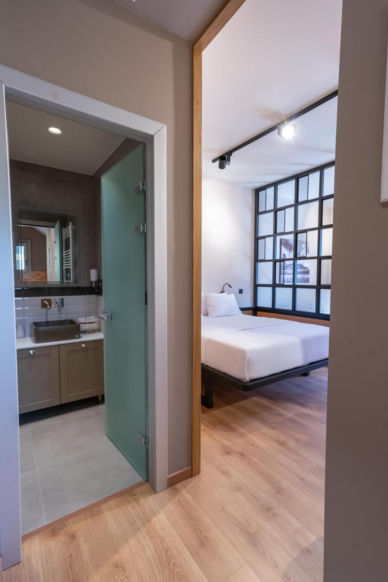 Kraka Apartments Leonídion Екстериор снимка