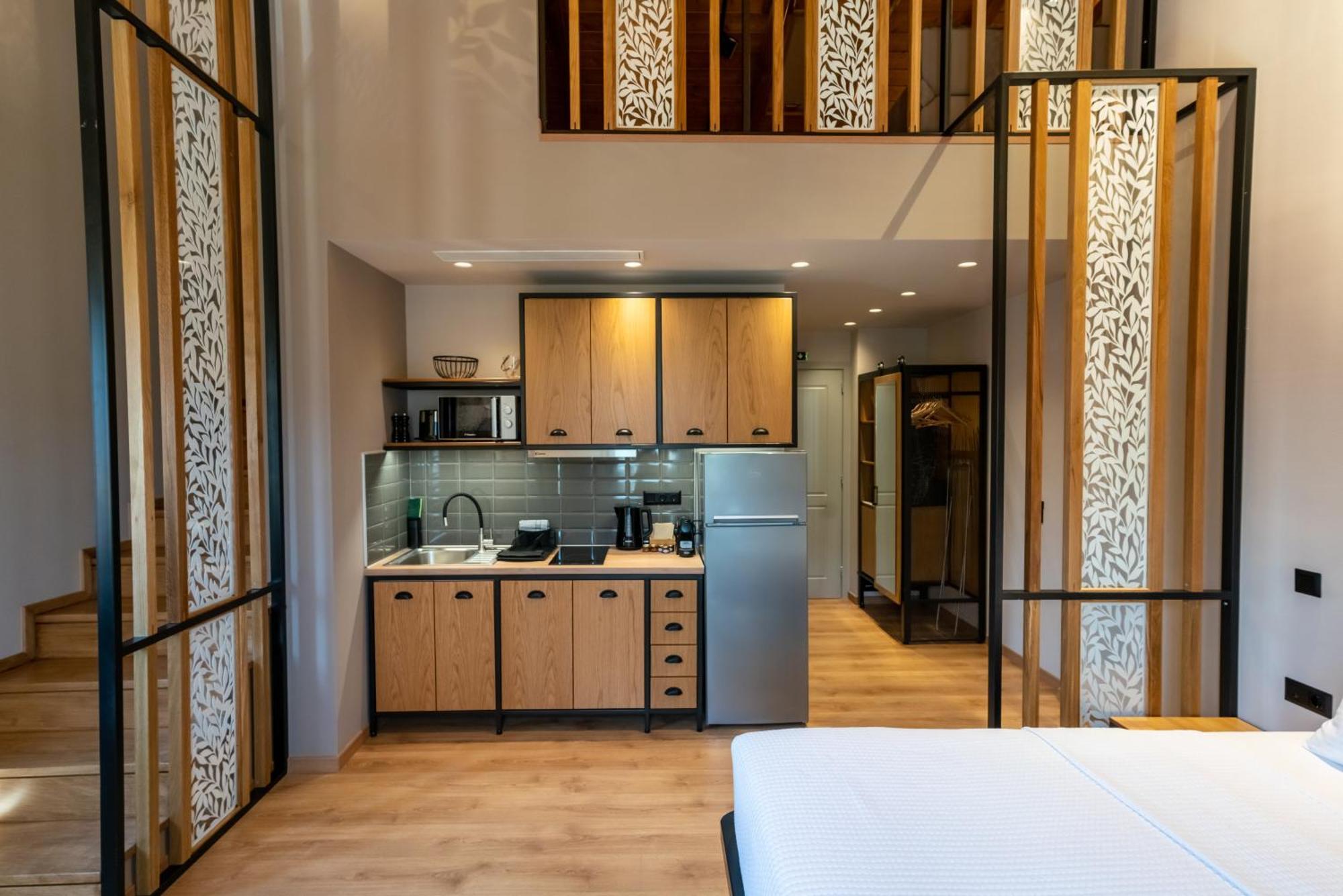 Kraka Apartments Leonídion Екстериор снимка