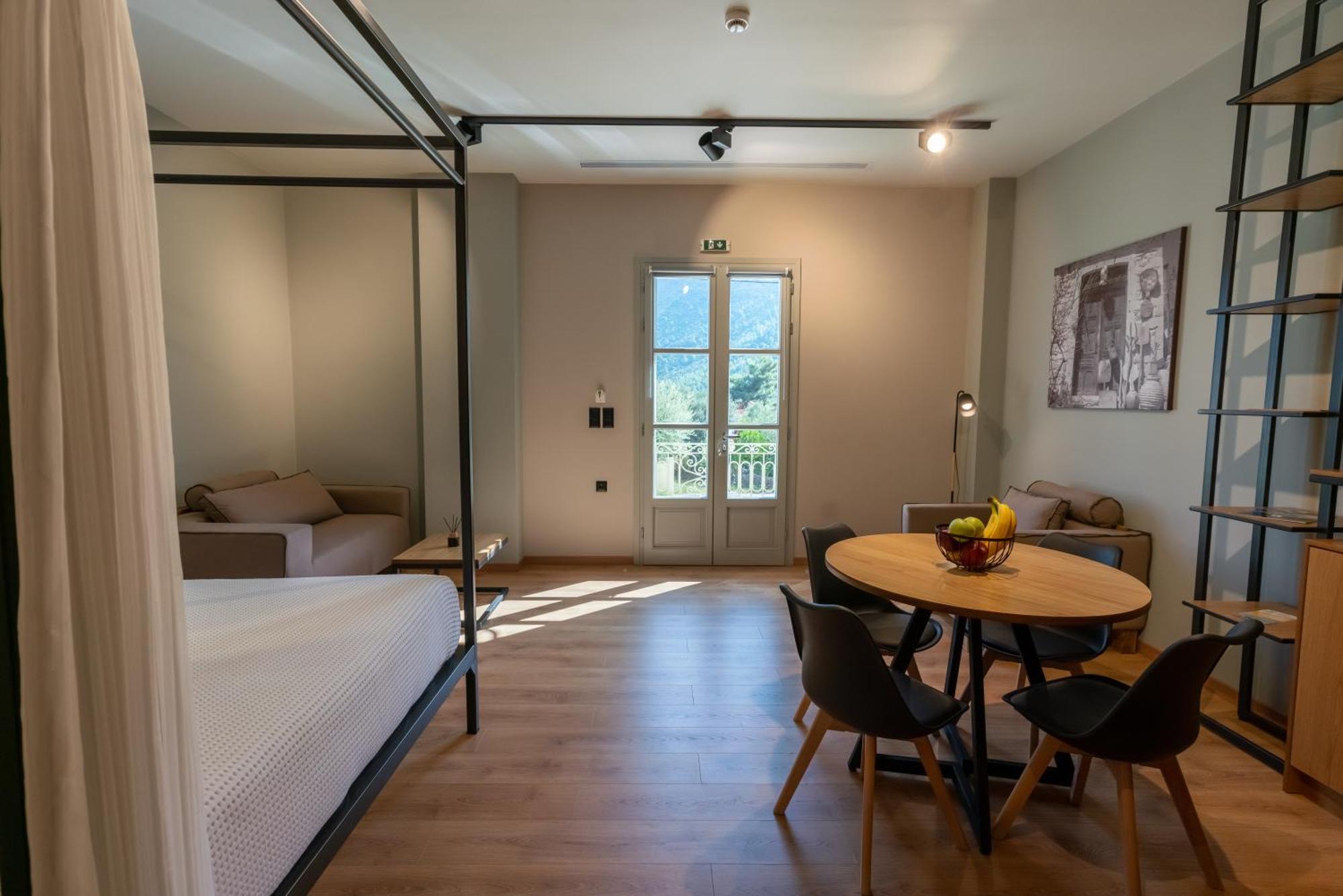 Kraka Apartments Leonídion Екстериор снимка
