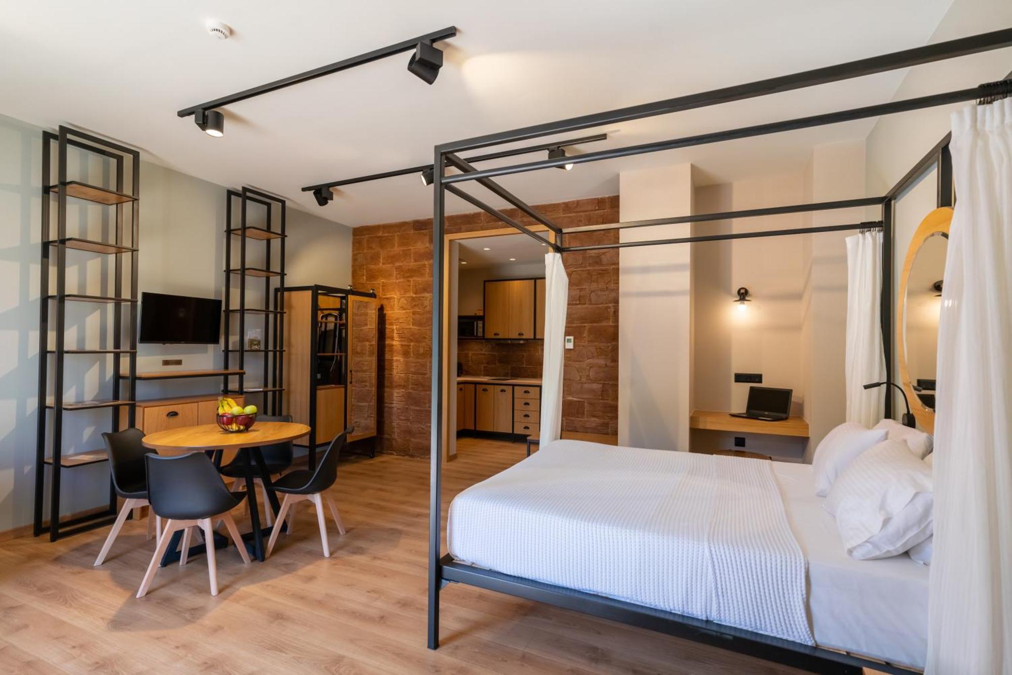 Kraka Apartments Leonídion Екстериор снимка