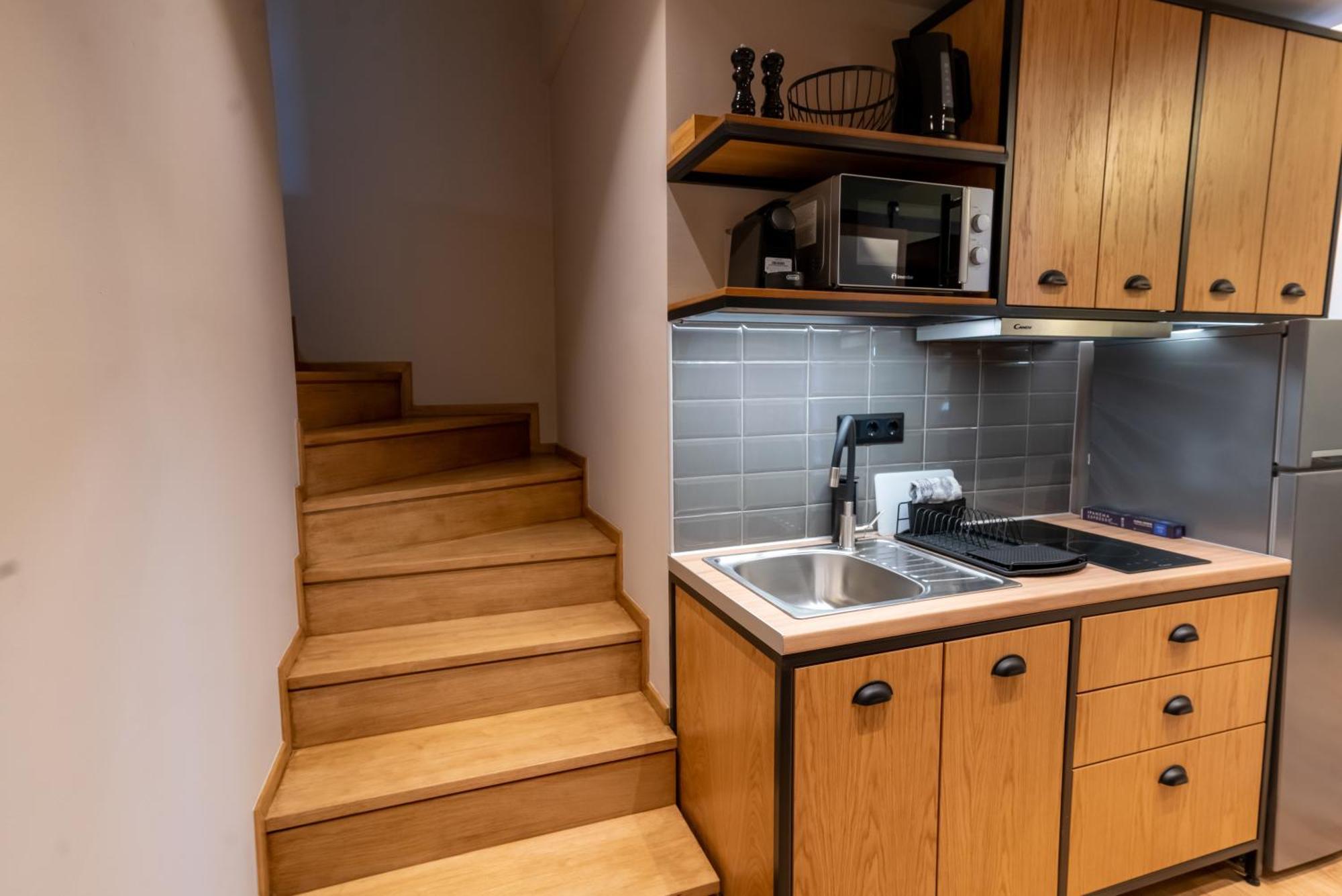 Kraka Apartments Leonídion Екстериор снимка
